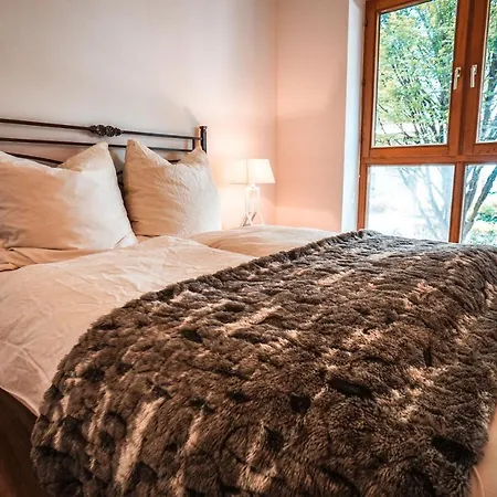 Visitalps Garten-Wohnung - Zentral, Ruhig, Bahnhofsnah *