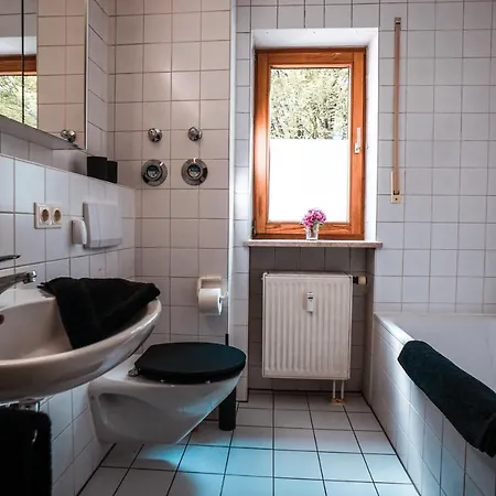 Visitalps Garten-Wohnung - Zentral, Ruhig, Bahnhofsnah شقة