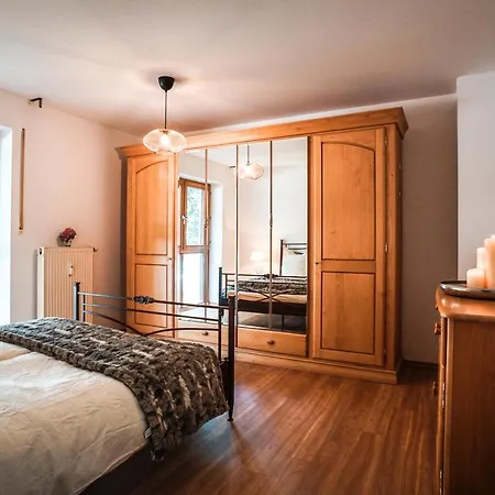 Visitalps Garten-Wohnung - Zentral, Ruhig, Bahnhofsnah شقة